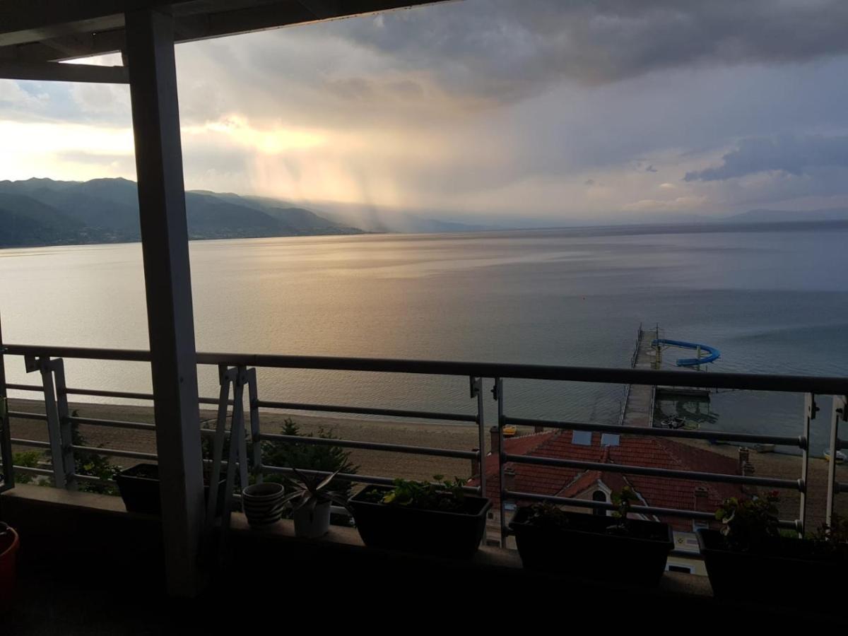 Kelvi'S Apartment Pogradec Bagian luar foto