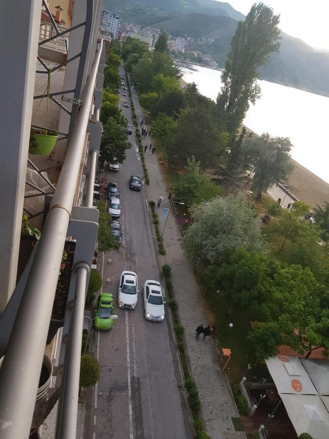 Kelvi'S Apartment Pogradec Bagian luar foto